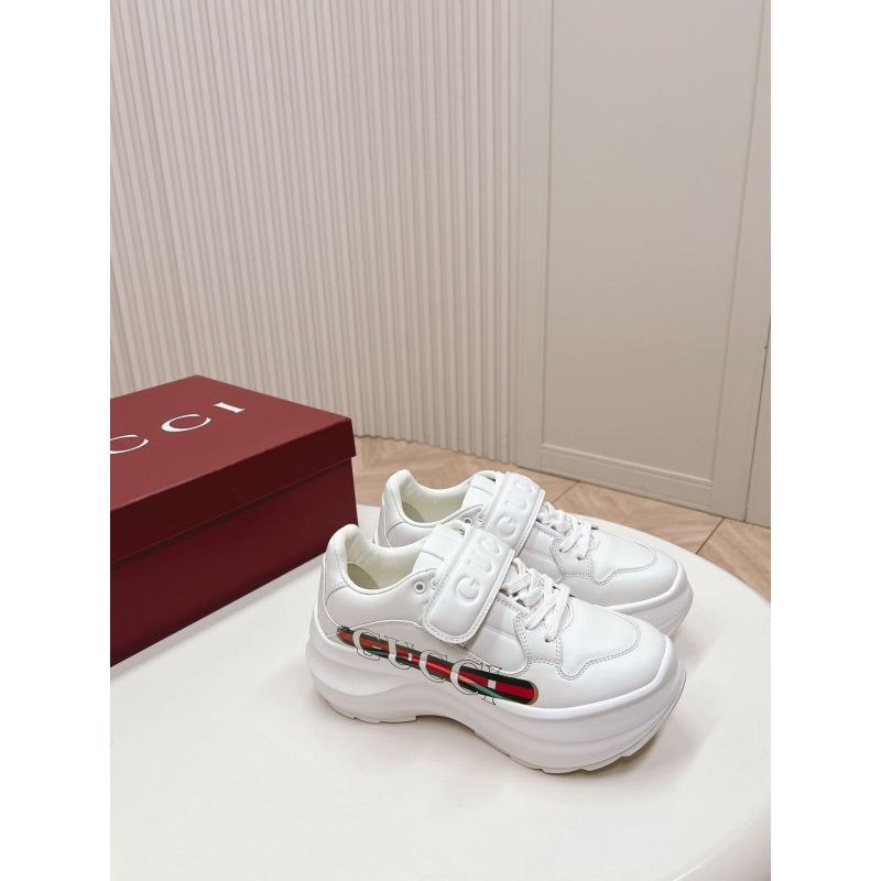 G*u*i casual shoes